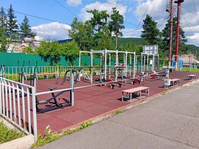 В Киренске демонтировали опасную спортивную площадку после вмешательства прокуратуры