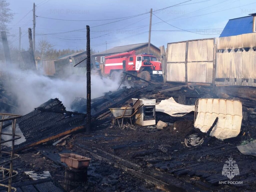Мать и двое детей погибли на пожаре в поселке Магистральный Казачинско-Ленского района