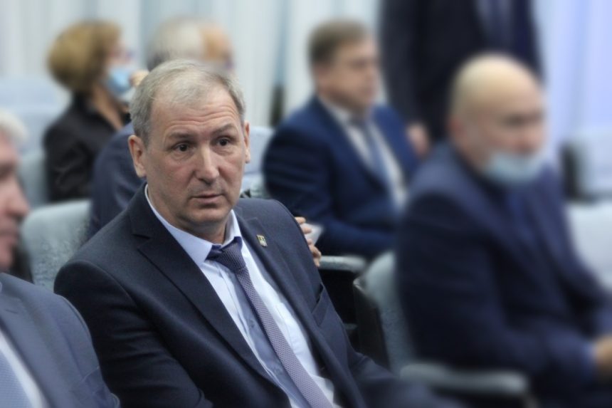 Мэра Тулуна Юрия Кариха сняли с должности в связи с утратой доверия