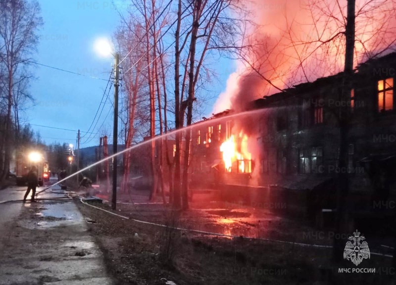 Многоквартирный дом сгорел в городе Железногорске-Илимском на севере Приангарья