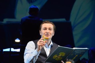 Na Detskom Festivale V Irkutske Pokazhut Spektakl Malenkiy Prints S Sergeem Bezrukovym