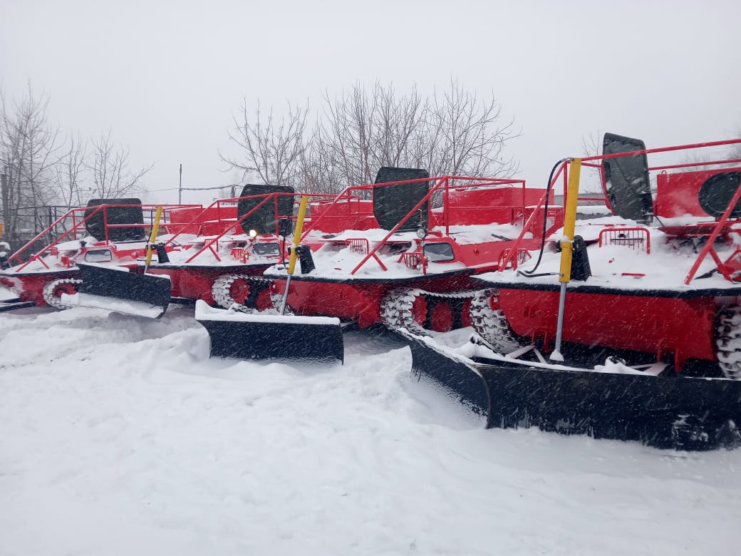 На Иркутском заводе гусеничной техники выпустили партию снегоболотоходов для борьбы с пожарами
