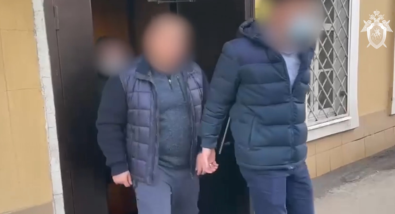 На полицейского и предпринимателя в Иркутске завели дело о коррупции