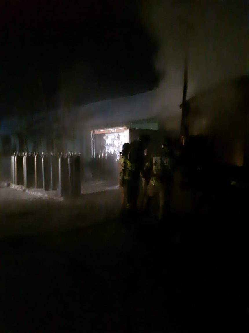 На пожаре в Черемхово эвакуировали 61 газовый баллон