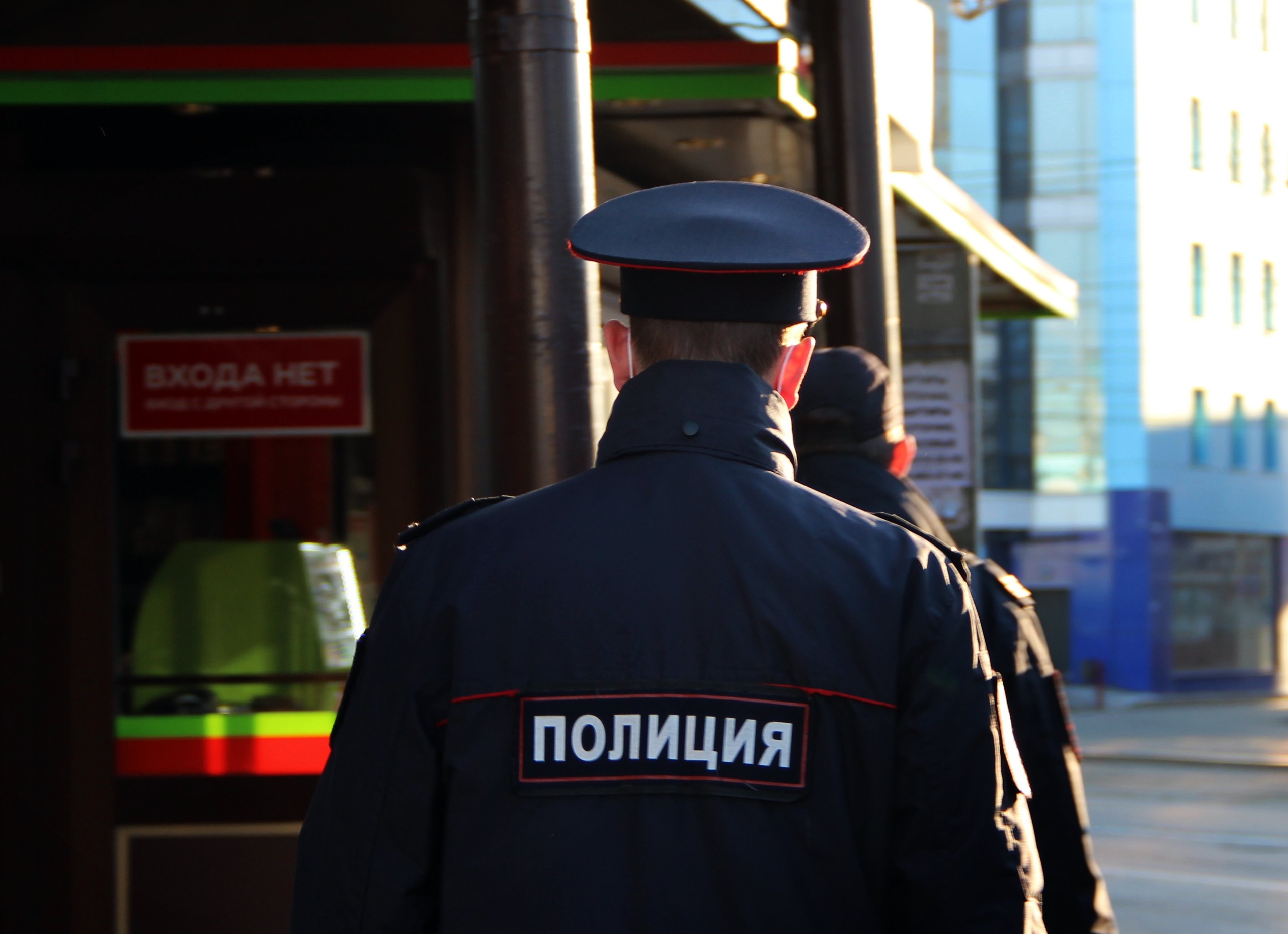 На улице Декабрьских Событий в Иркутске неизвестные взорвали гранату