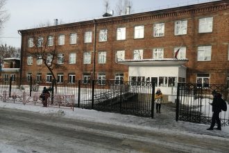 Несколько кабинетов в гимназии № 1 Иркутска закрыли из-за снижениях в них температуры