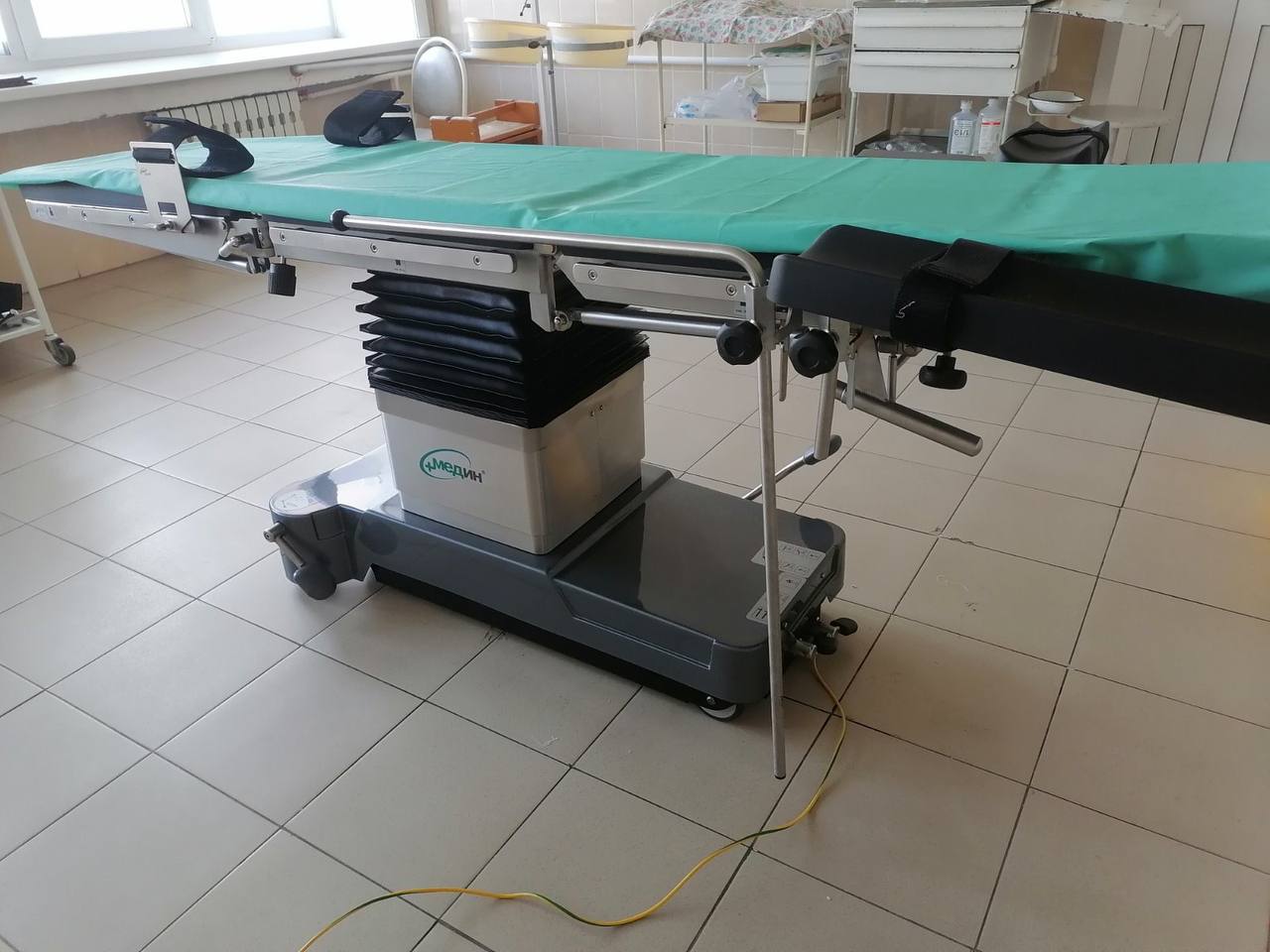 Новые операционные столы и аппараты ИВЛ купили для больниц Иркутской области