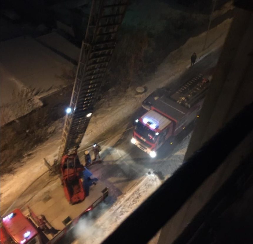 Обшивка девятиэтажки на улице Костычева горела 1 января