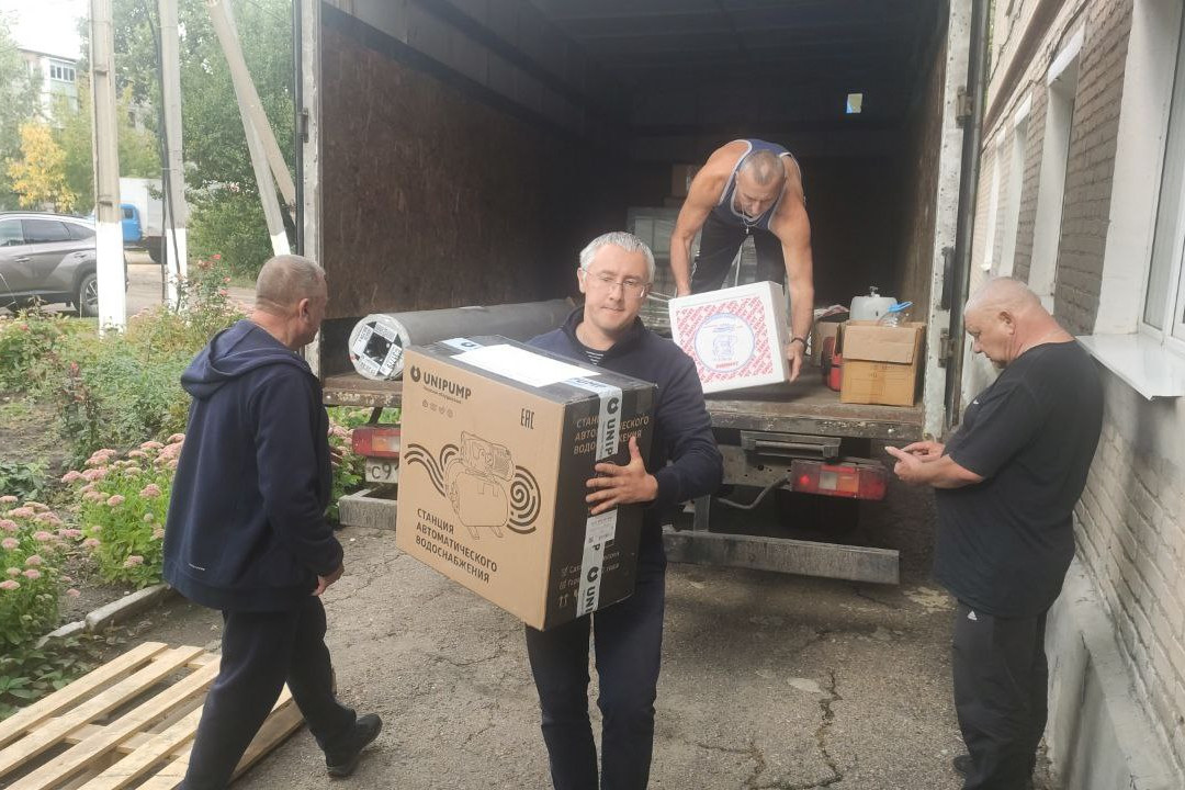 Очередную партию гуманитарного груза доставили из Иркутска в Кировск