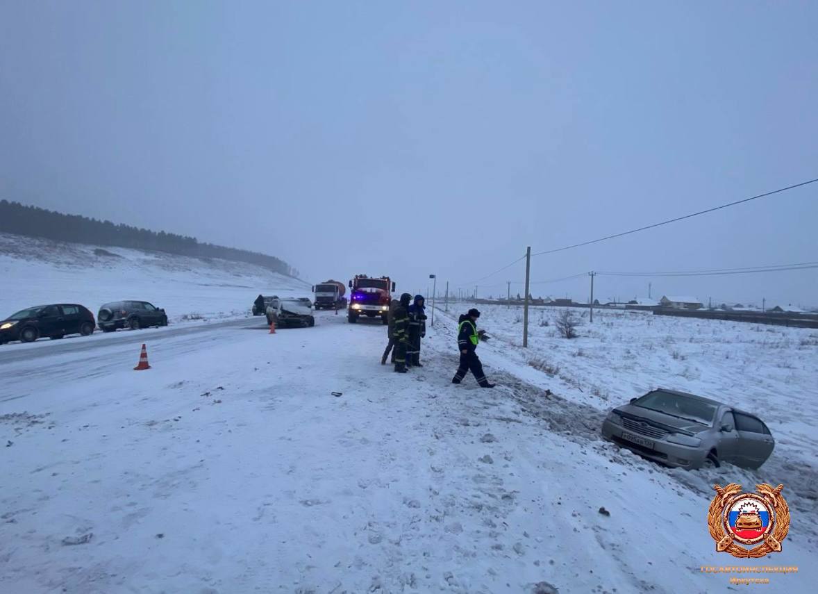 Odin Chelovek Pogib I Dvoe Postradali V Dtp Na Kachugskom Trakte Utrom 12 Fevralya