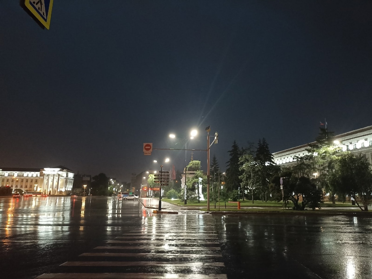 Отключения света и подтопления произошли в Иркутске из-за ливня вечером 1 сентября