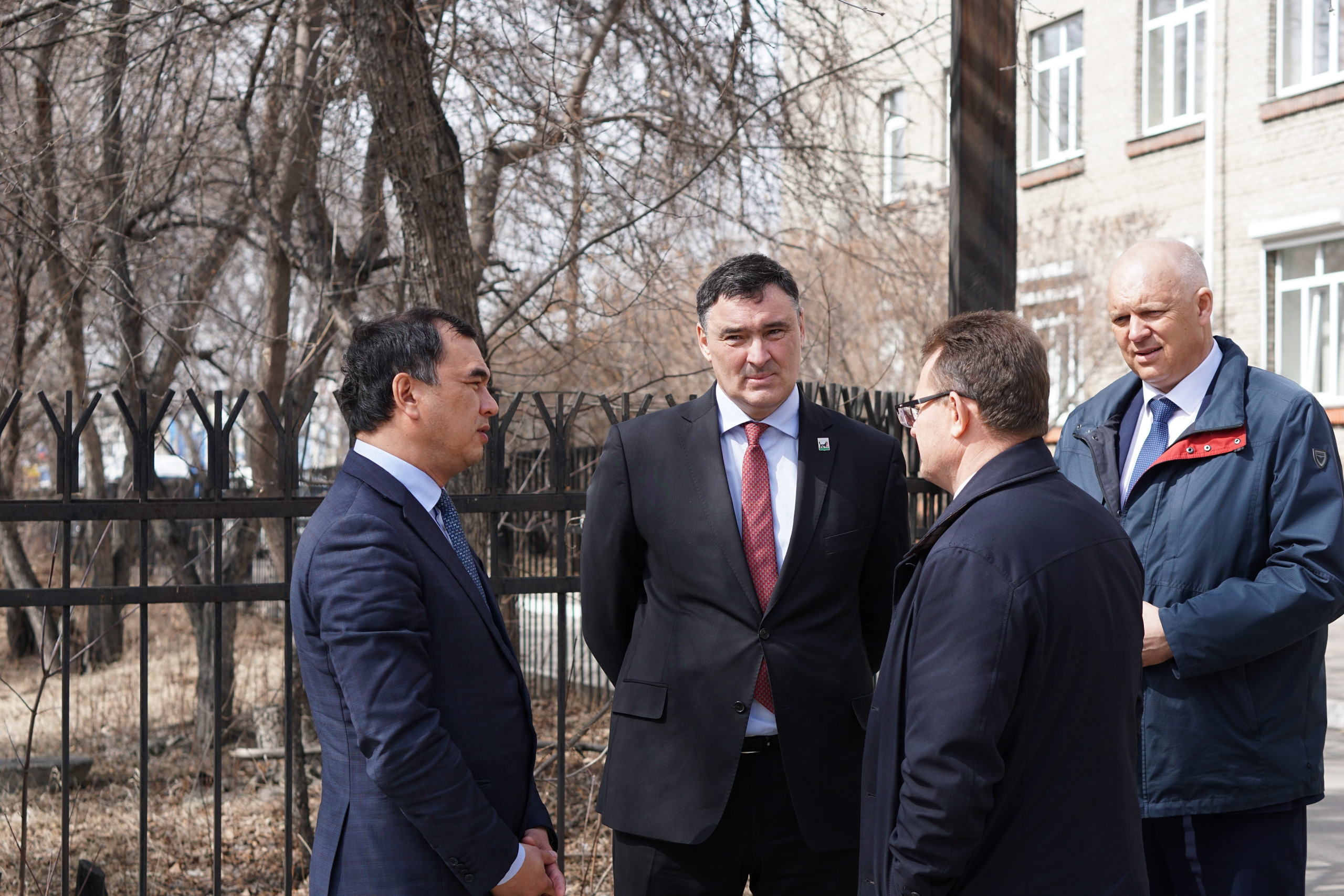 Иркутскавтотранс заложил «капсулу времени» с посланием будущим поколениям. Фото