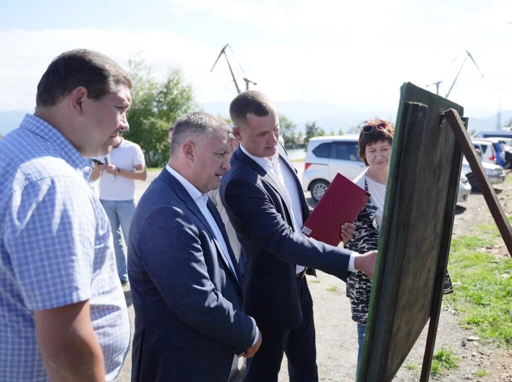 Парк на берегу Байкала благоустраивают в поселке Култук