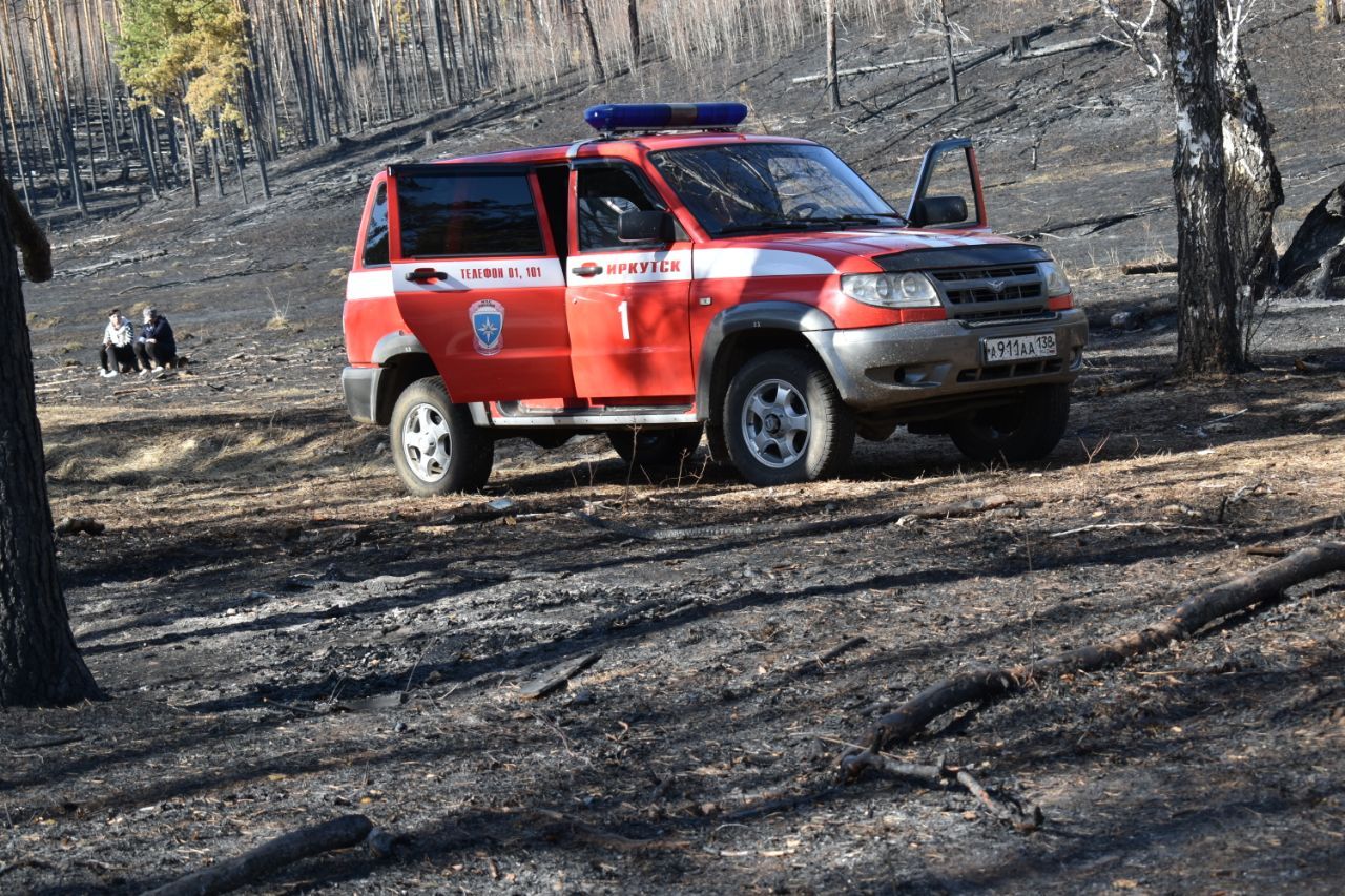 Крупный лесной пожар в Усть-Удинском районе тушат четвертый день