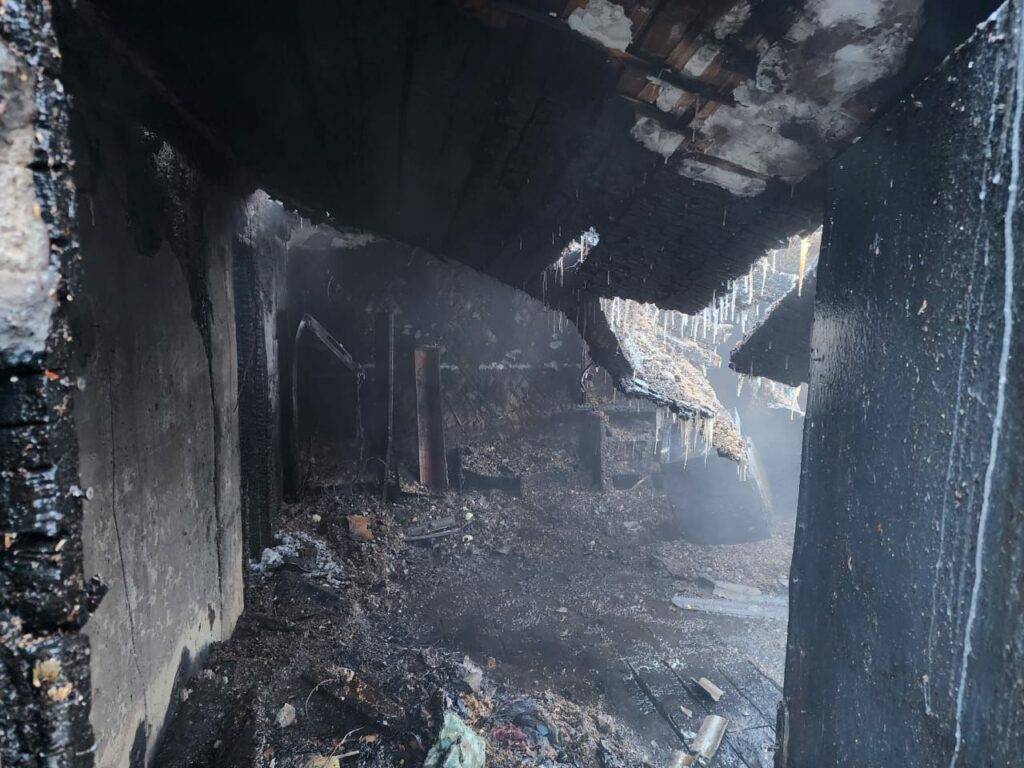 Отец и ребенок погибли на пожаре в частном доме на улице Лесогорской в Иркутске