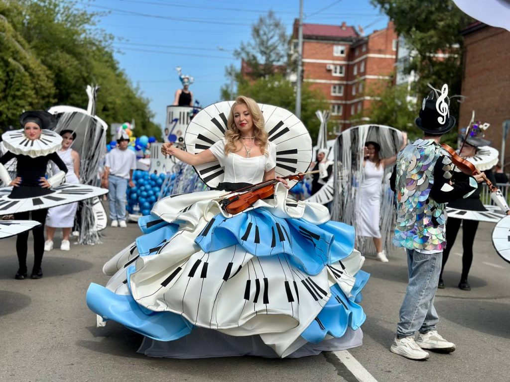 Группа "Любэ" и Асия выступили на Дне города и Дне металлурга в Шелехове