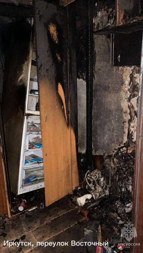 Пожарные спасли 32 человека на пожарах в Усолье и Иркутске