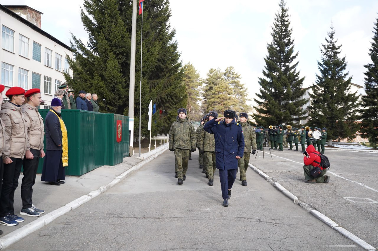 Первые новобранцы отправились к местам службы в рамках осеннего призыва в Приангарье