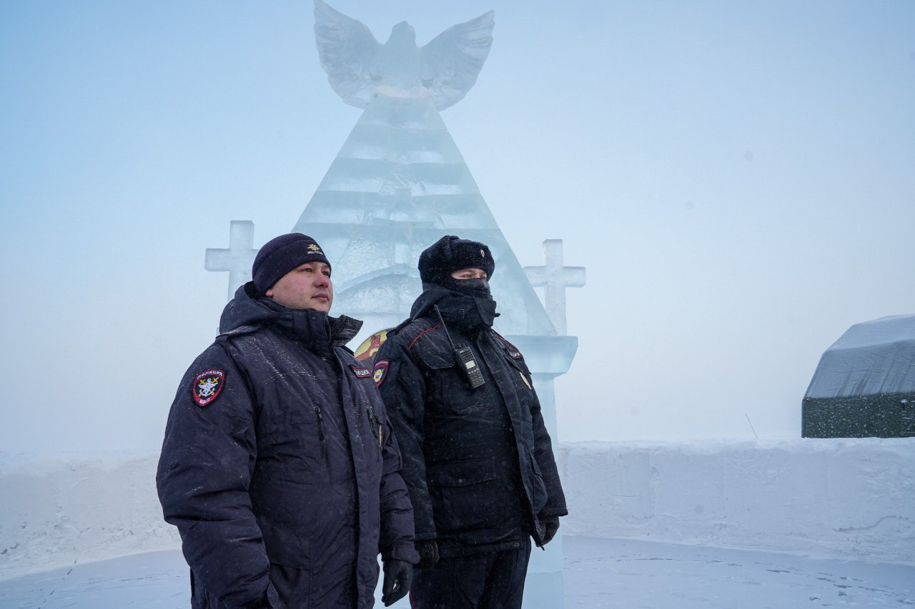 Майор полиции из Приангарья впервые окунулся в прорубь в минус 36 и поделился впечатлениями