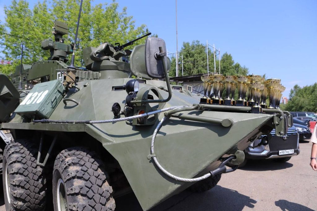 Иркутск продолжает отправки техники в зону СВО