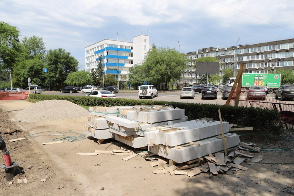 Обновление площади у танка в Иркутске идет с отставанием