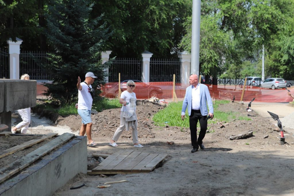 Обновление площади у танка в Иркутске идет с отставанием