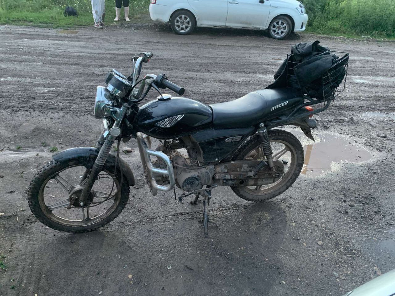 Подросток на мотоцикле сбил девушку в селе Оса