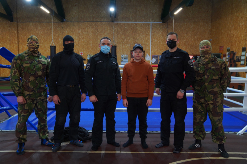Полицейские исполнили мечту 11-летнего иркутянина