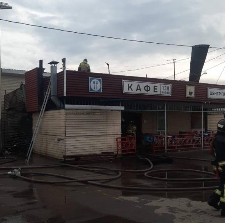Пожар произошел в кафе на улице Баррикад в Иркутске вечером 20 июля