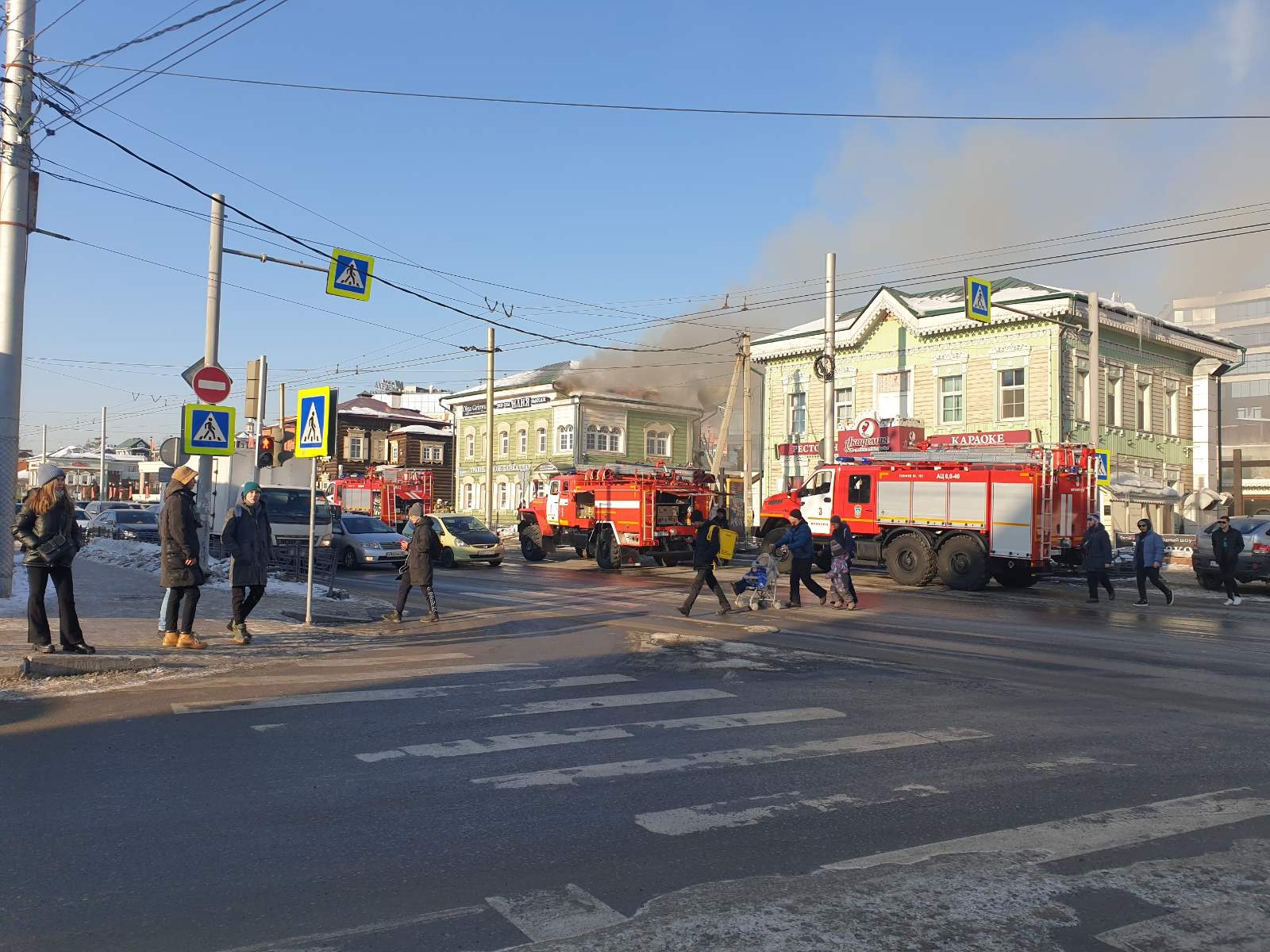 Пожар тушат в 130-м квартале Иркутска