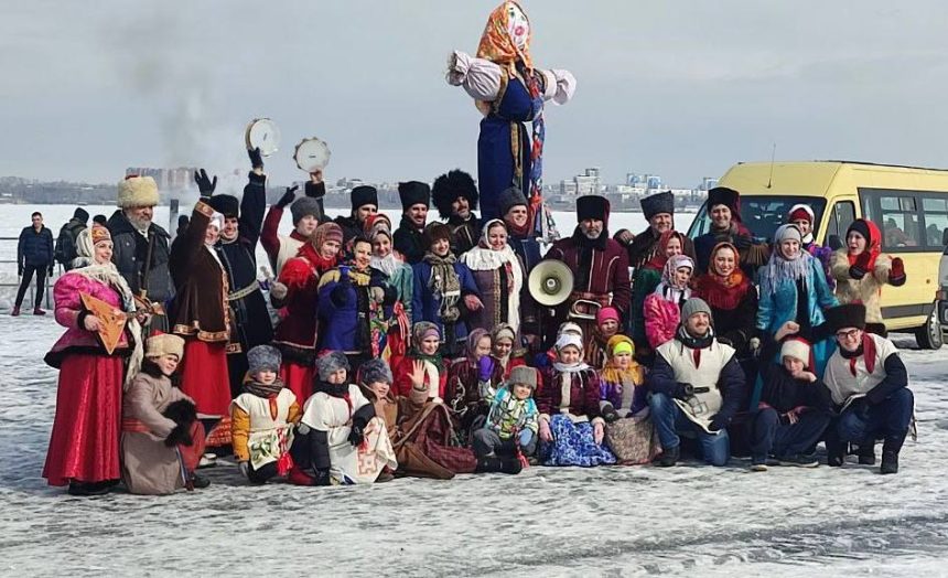 Праздничные мероприятия в честь Масленицы проходят в Иркутской области