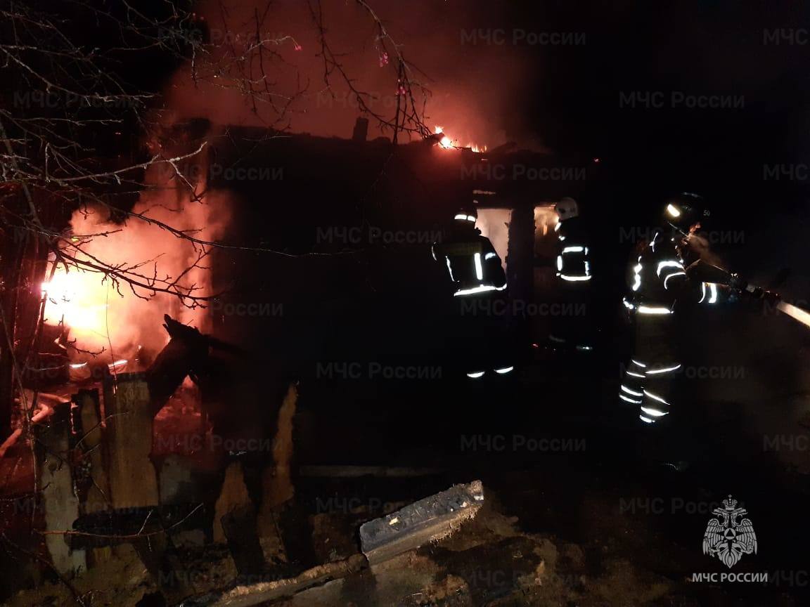 При пожаре в Усолье-Сибирском погибли три человека