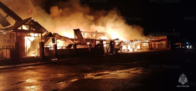 Придорожное кафе сгорело в поселке Баяндай ночью 19 апреля