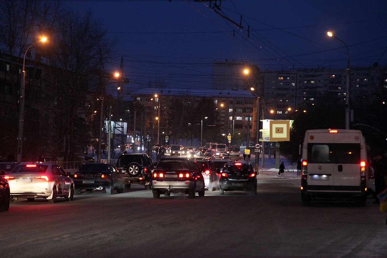 Пробки образовались в Иркутске в первый вечер ноября