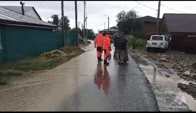 Проливные дожди идут в Приангарье третий день. Местами разрушены мосты и подтоплены улицы