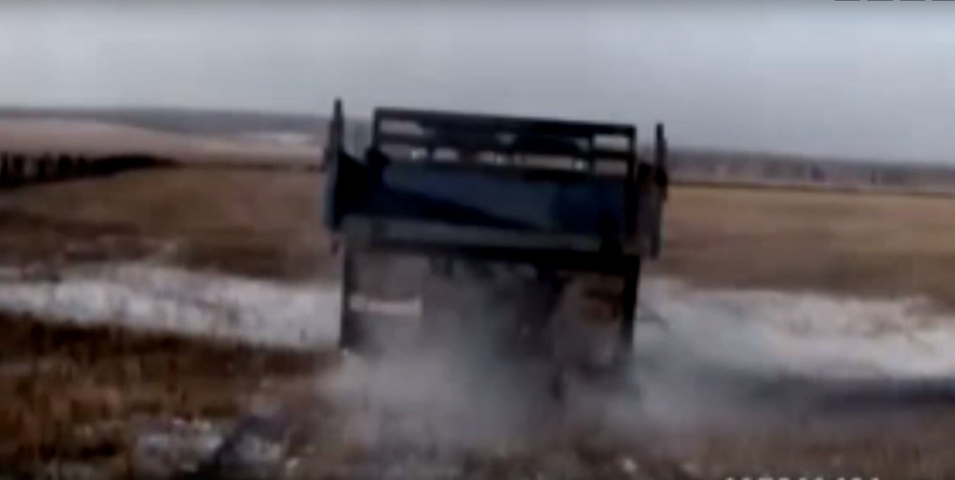 Пьяный лихач на грузовике устроил погоню со стрельбой в Иркутской области