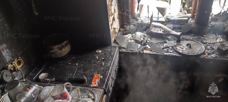 Ребенка спасли на пожаре в Иркутске, произошедшем из-за оставленной включенной плиты