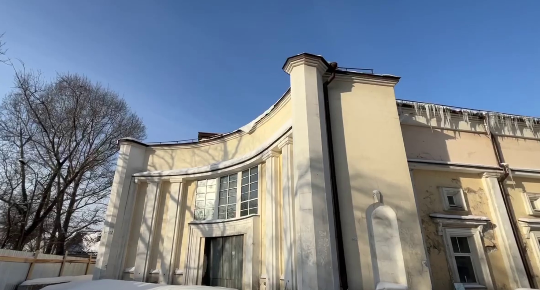 Реконструкция бывшего кинотеатра "Марат" в Иркутске продолжается по графику