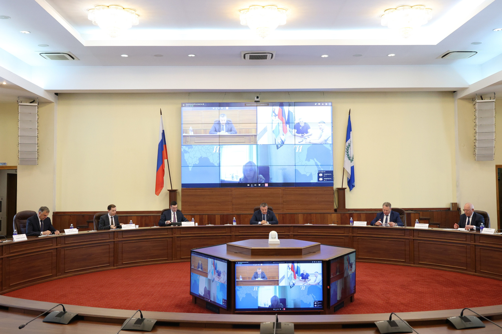 Ремонт аварийного путепровода в поселке Мегет обсудили в правительстве Иркутской области