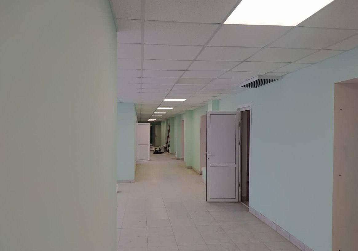 Ремонт первой поликлиники в Усть-Илимске завершат к декабрю