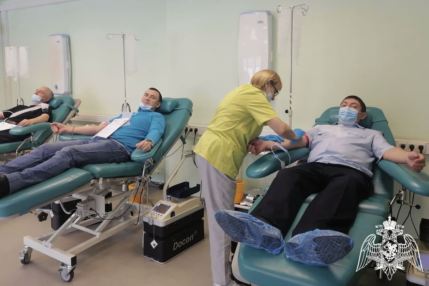 Росгвардейцы в Братске сдали 9 литров крови для пострадавших жителей Донбасса