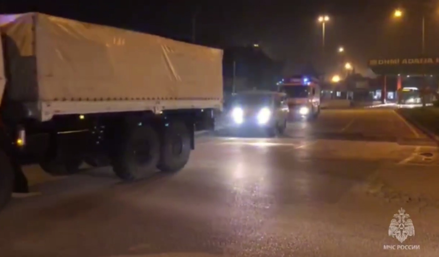 Российские спасатели и военные помогают Турции и Сирии после землетрясений