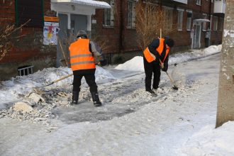 Руслан Болотов раскритиковал работу по уборке снега в Октябрьском округе Иркутска