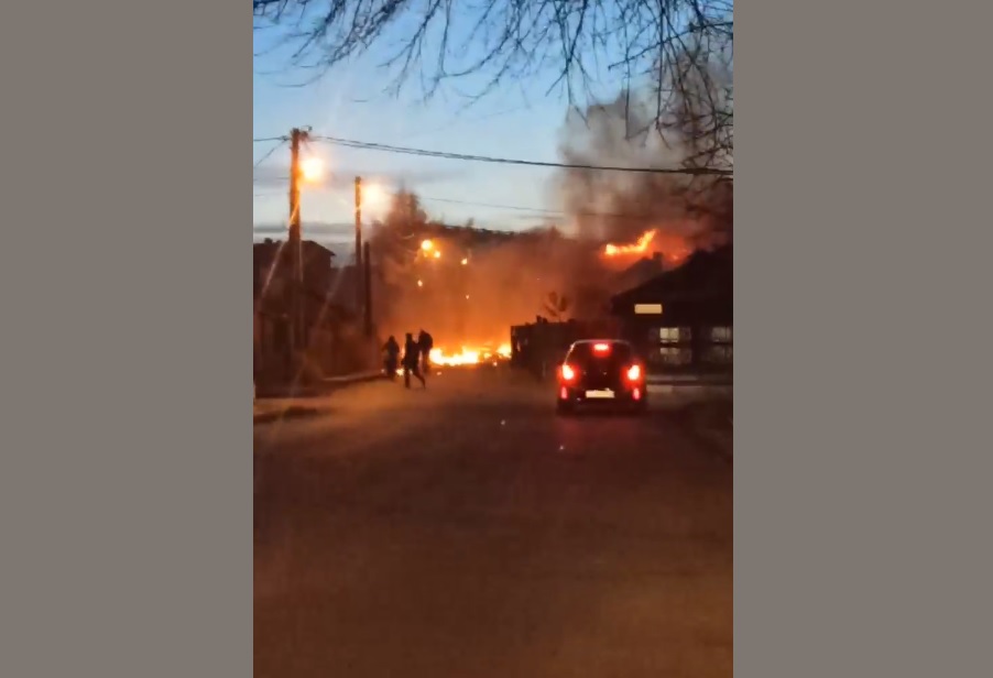 Самолет СУ-30 упал в Иркутске