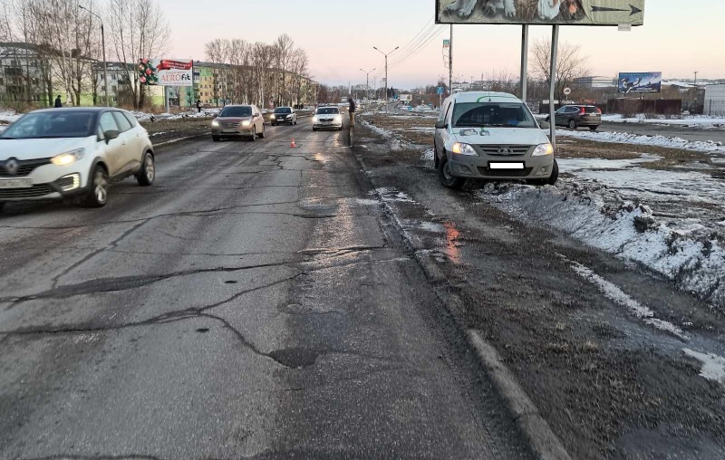 Семилетняя девочка выбежала на дорогу и попала под машину в Усолье-Сибирском