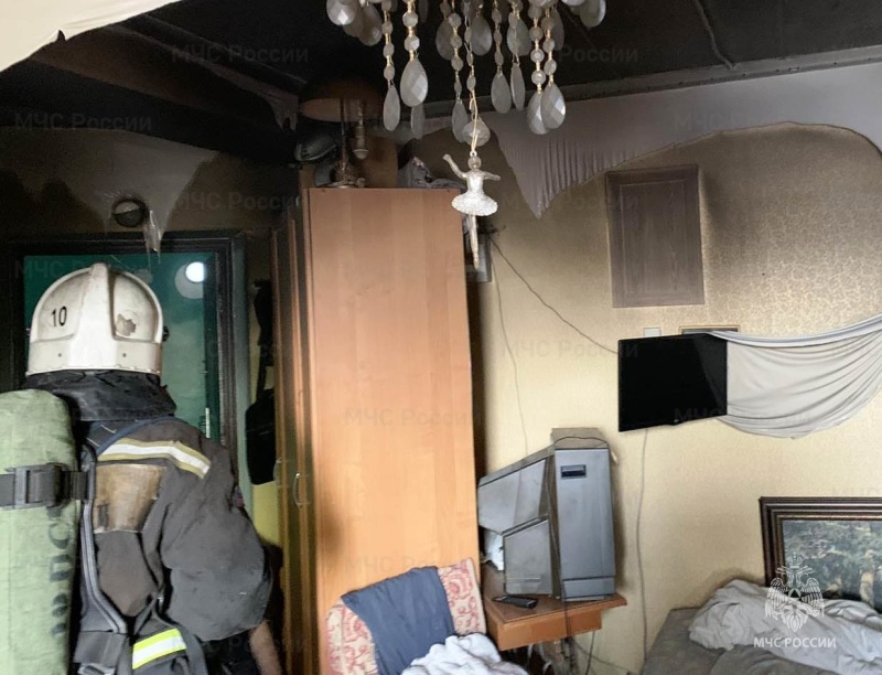 Шесть человек спасли на пожаре в Ангарске, начавшемся со стиральной машинки