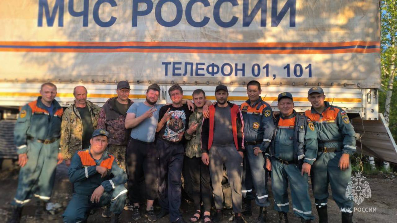 Шестерых рыбаков спасли в Тулунском районе