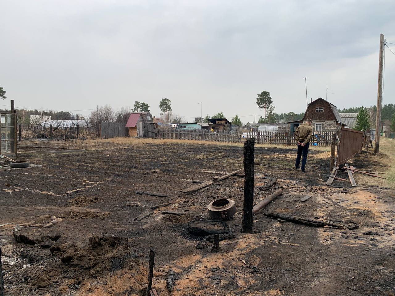Шести семьям, пострадавшим от пожара в Усольском районе 9 мая, назначили выплаты