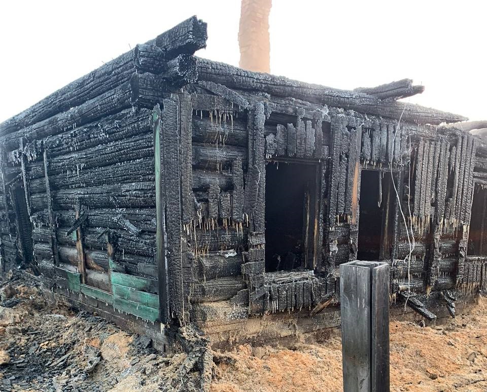 СК начал проверку по факту пожара с двумя погибшими в поселке Харайгун Иркутской области