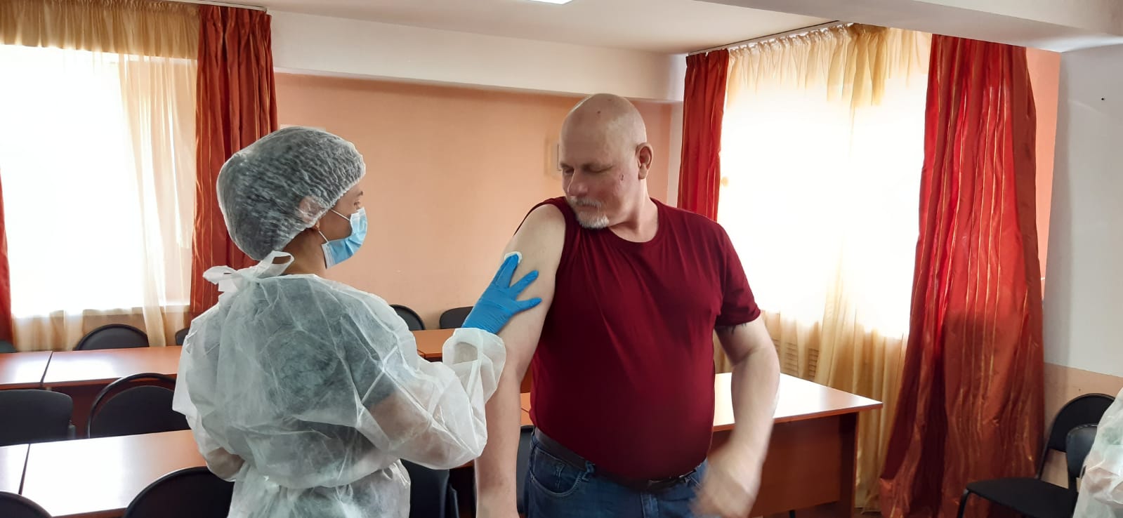 Сотрудников "Иркутскавтодора" вновь вакцинируют от коронавируса